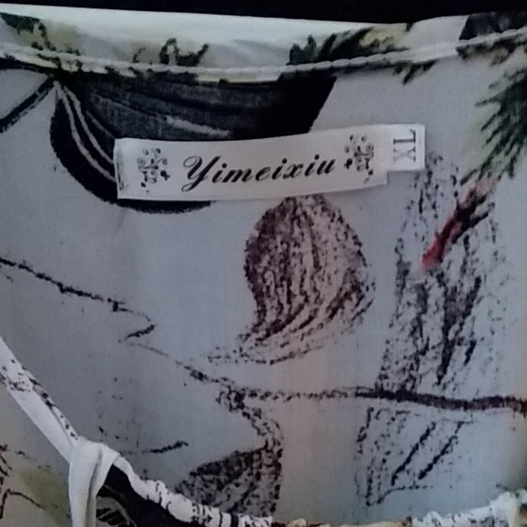 Romper - Picture 4 of 4